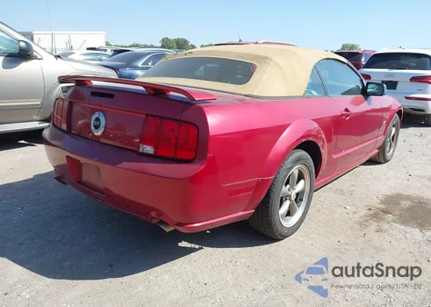 2005 Ford Mustang Gt/Gt Deluxe from USA, damaged, VIN 1ZVHT85H855209677